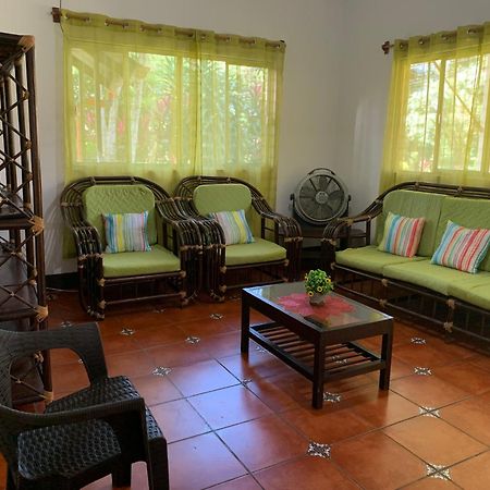 Casa Veronica A 2 Kilometros Del Irtra Retalhuleu Εξωτερικό φωτογραφία